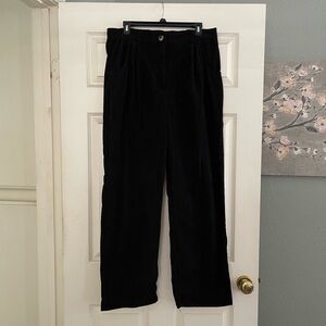 Never worn Halara corduroy pants